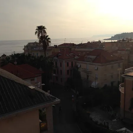 Ines Hotel 2*